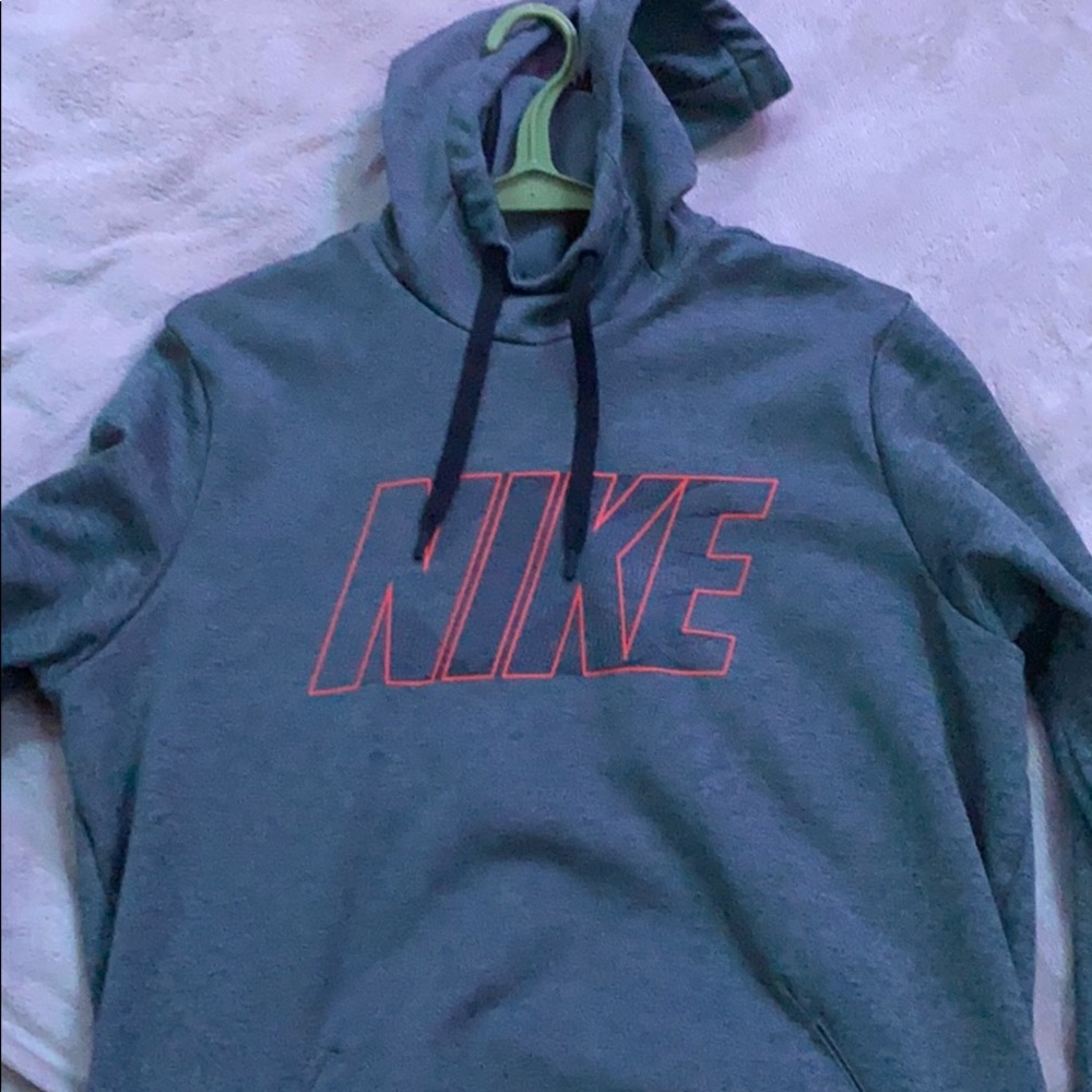 Men’s Nike dri fit hoodie